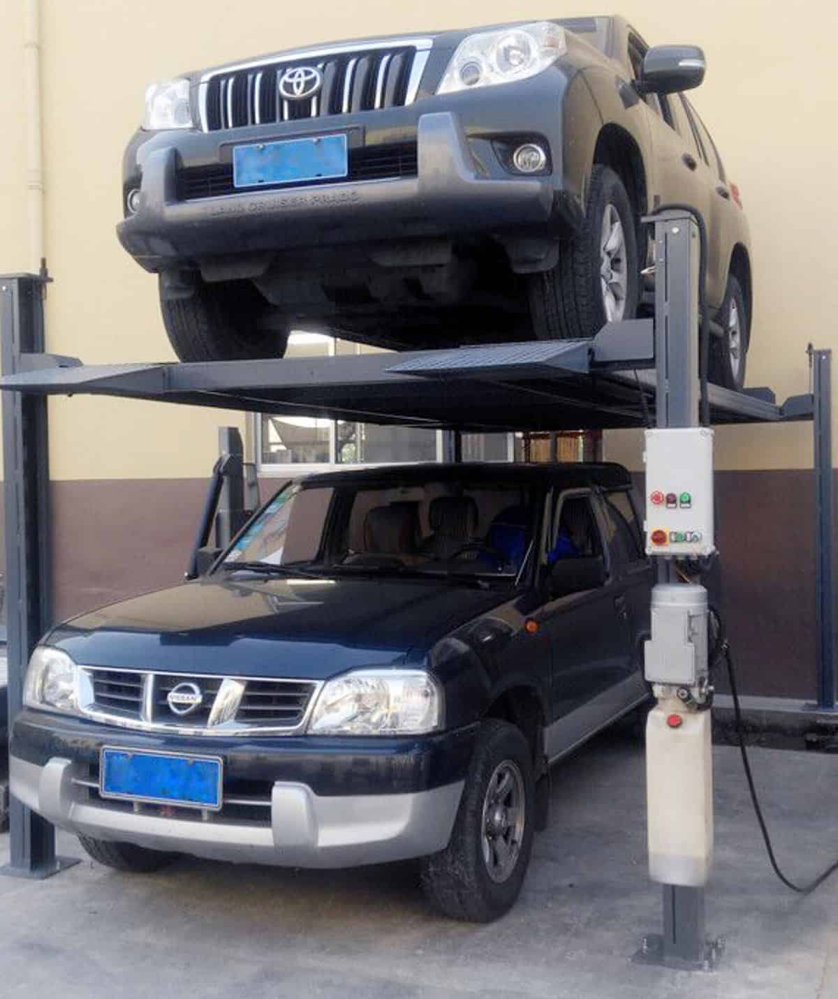 立體停車庫(kù)03四柱簡(jiǎn)易升降機(jī)械立體停車安裝效果.jpg