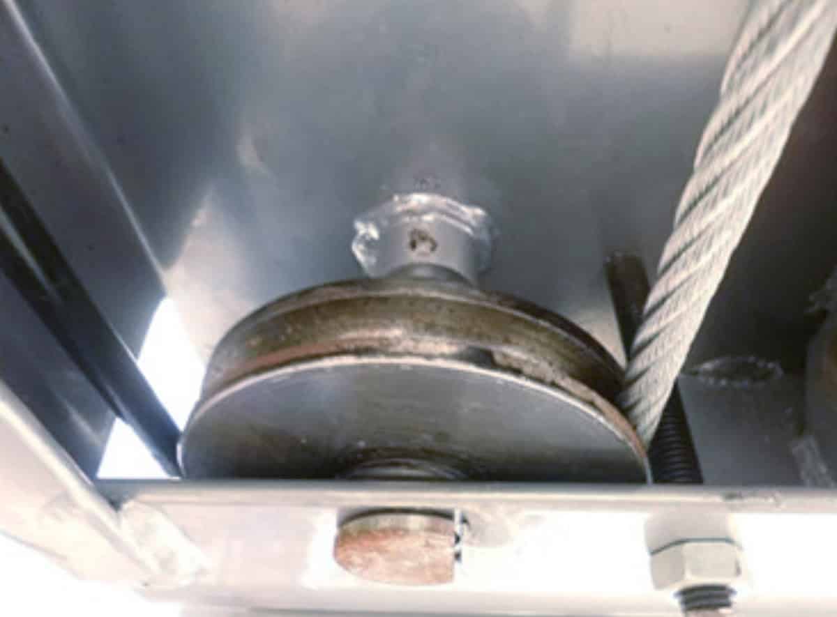 立體停車庫(kù)16四柱簡(jiǎn)易升降機(jī)械立體停車滑輪.jpg